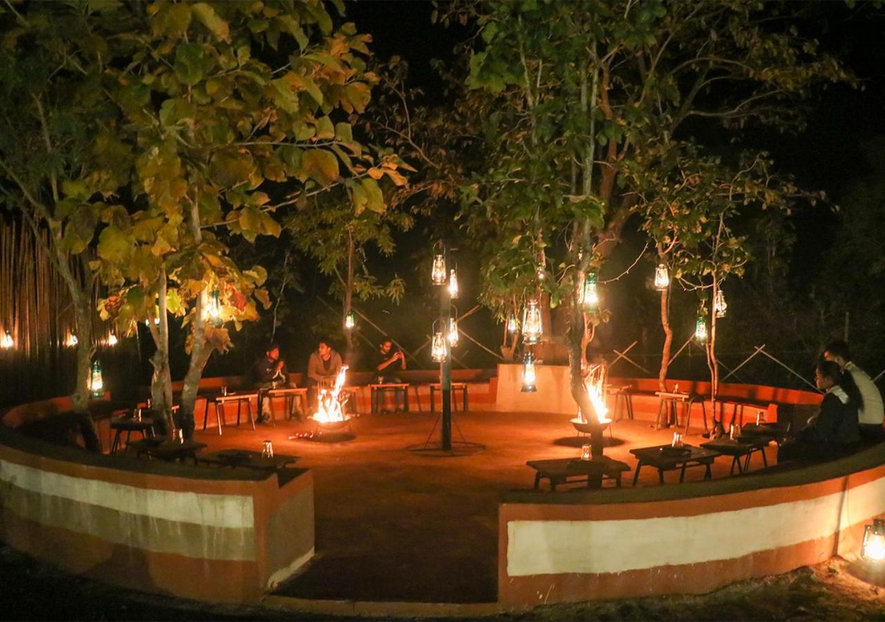Moustache Panarpani Retreat Pachmarhi Hotel Exterior photo