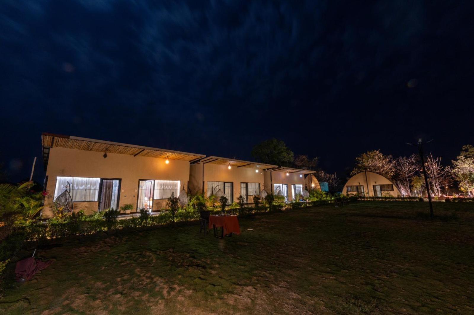 Moustache Panarpani Retreat Pachmarhi Hotel Exterior photo