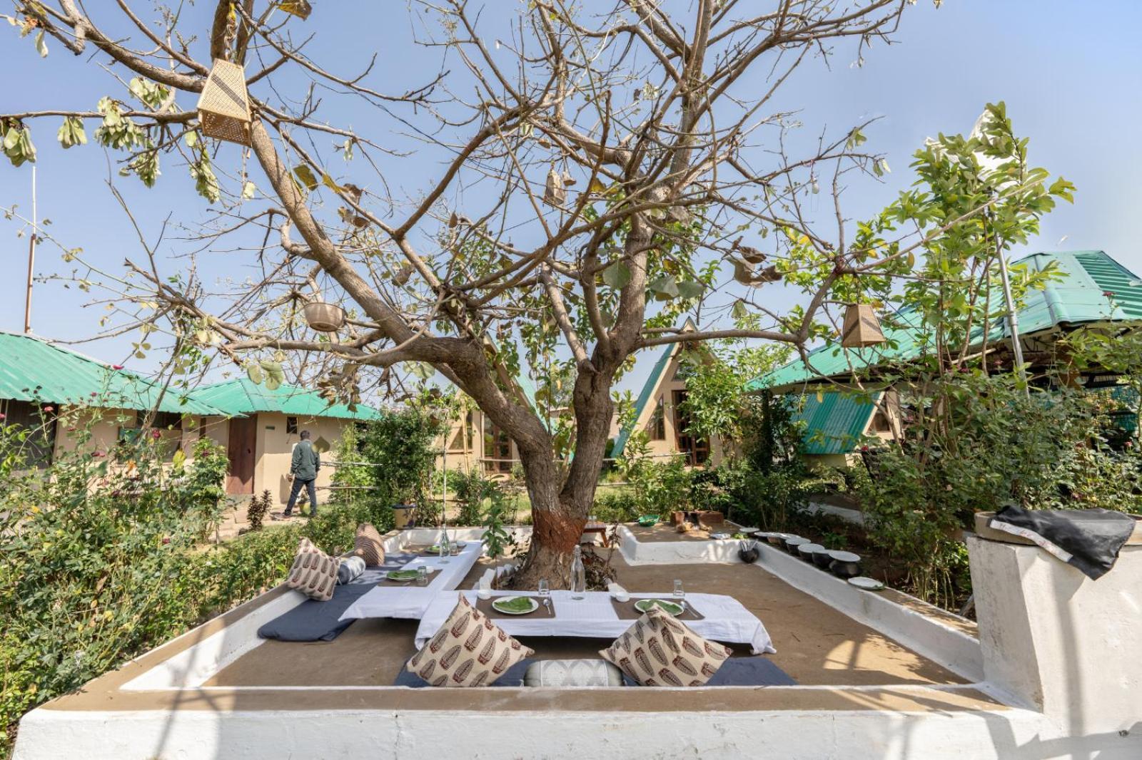 Moustache Panarpani Retreat Pachmarhi Hotel Exterior photo