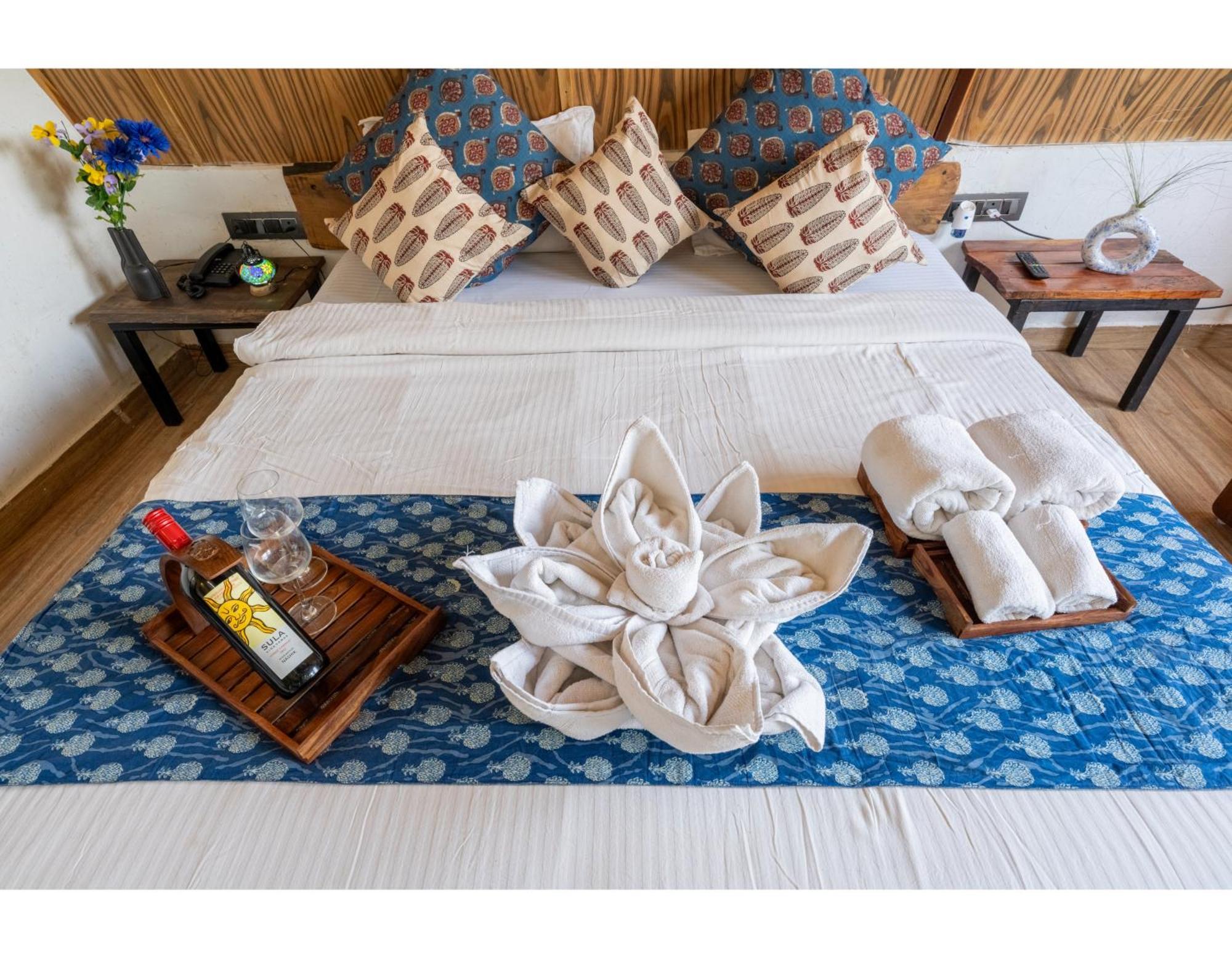 Moustache Panarpani Retreat Pachmarhi Hotel Exterior photo